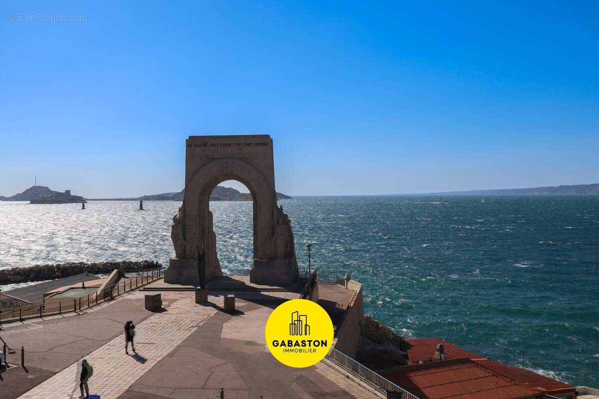 Appartement à MARSEILLE-7E