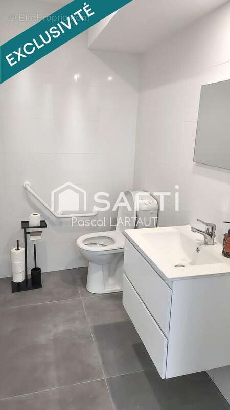 Photo 8 - Commerce à LONS-LE-SAUNIER