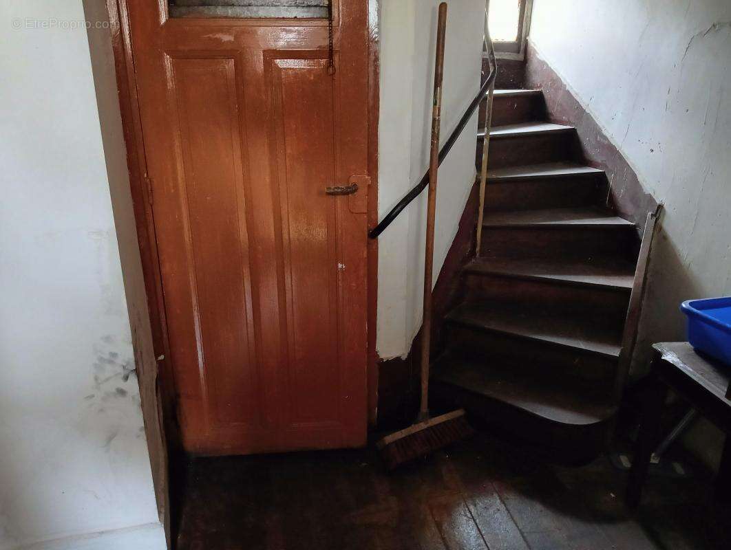 SOUS OFFRE ACCEPTEE - VIVIEZ - Maison 2/3 chambres, garage, jardin et caves - photo 11