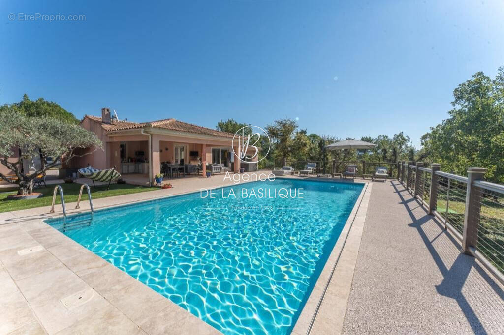 Maison à SAINT-MAXIMIN-LA-SAINTE-BAUME
