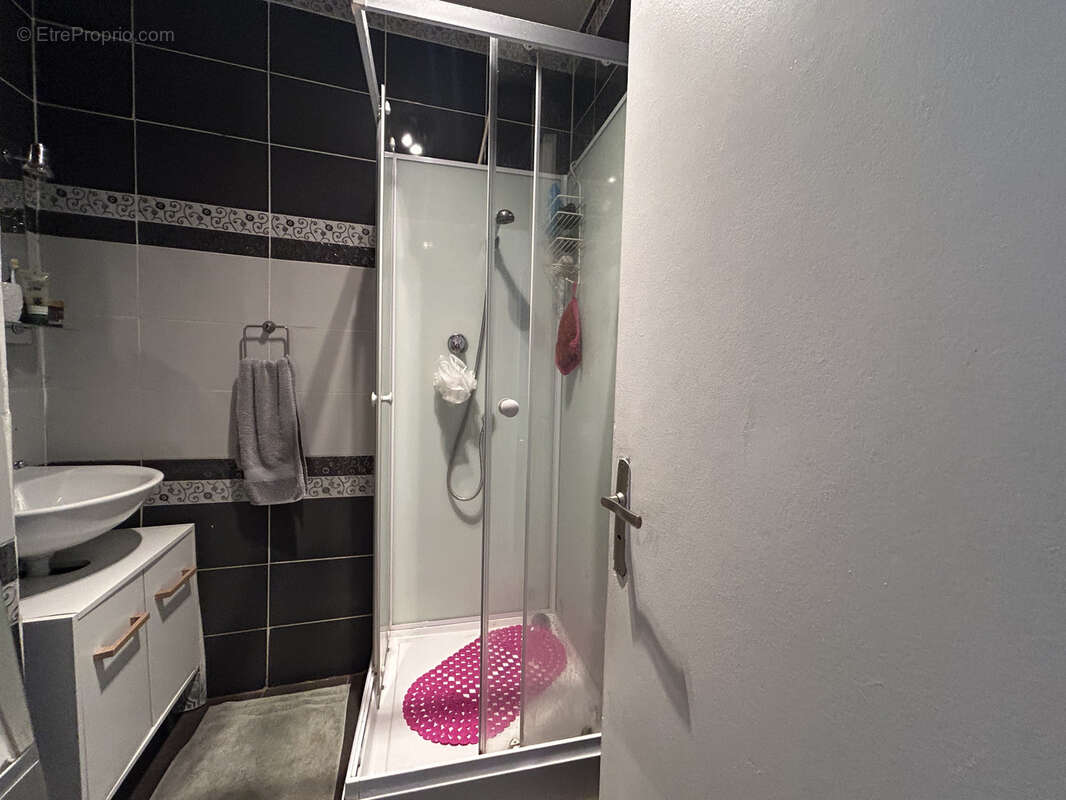 Appartement à MARSEILLE-1E