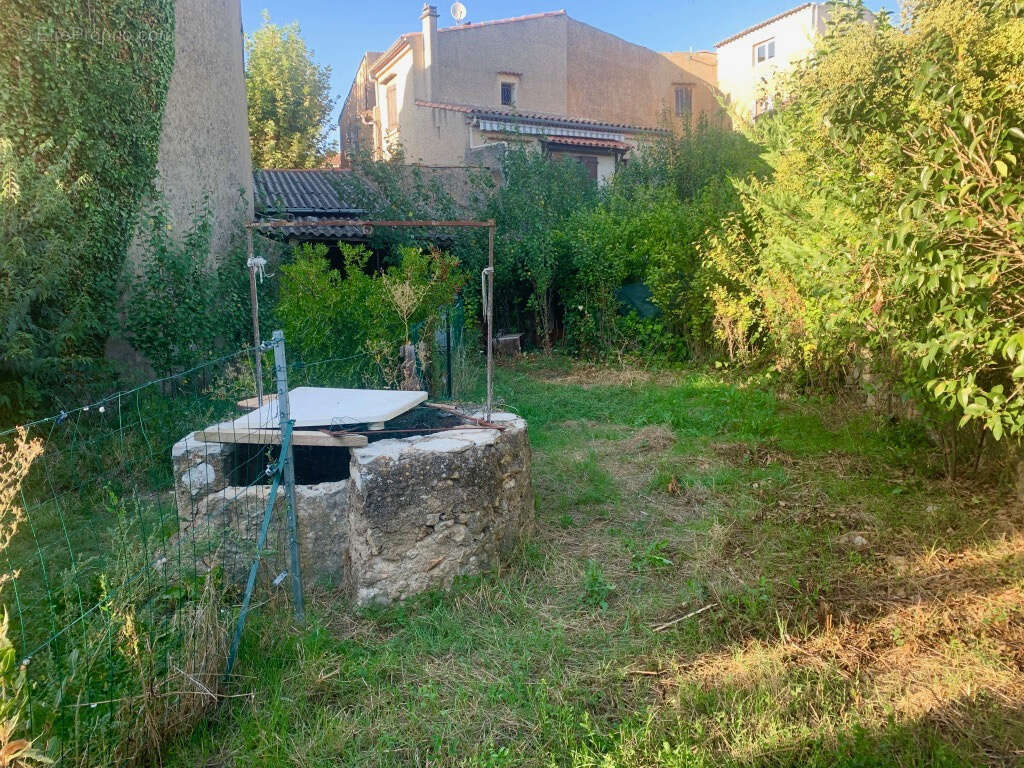 Terrain à TAVERNES