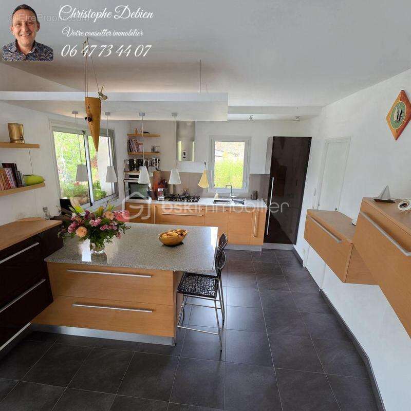 Maison à LES BROUZILS