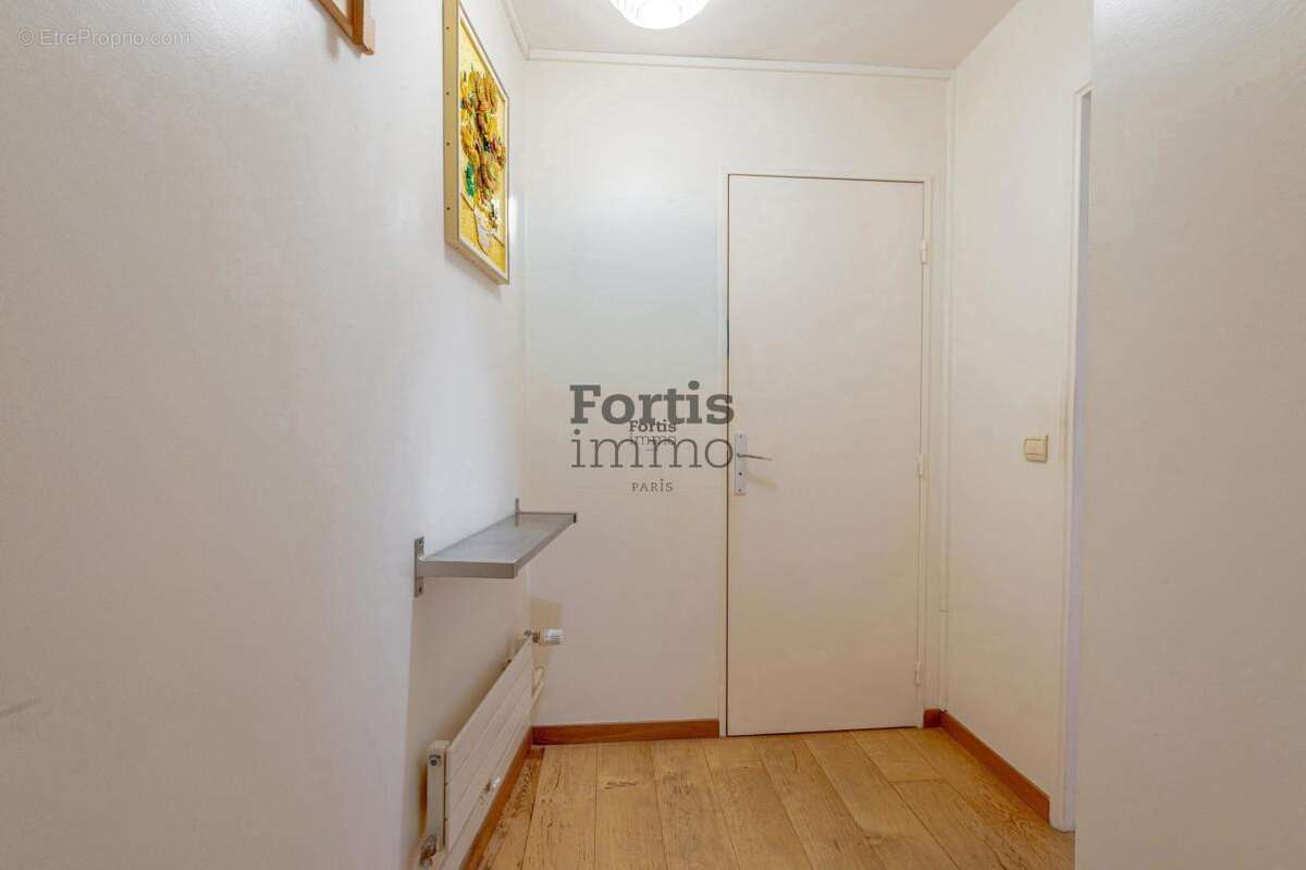 Appartement à PARIS-2E