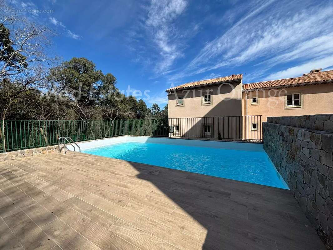 Appartement à GRIMAUD