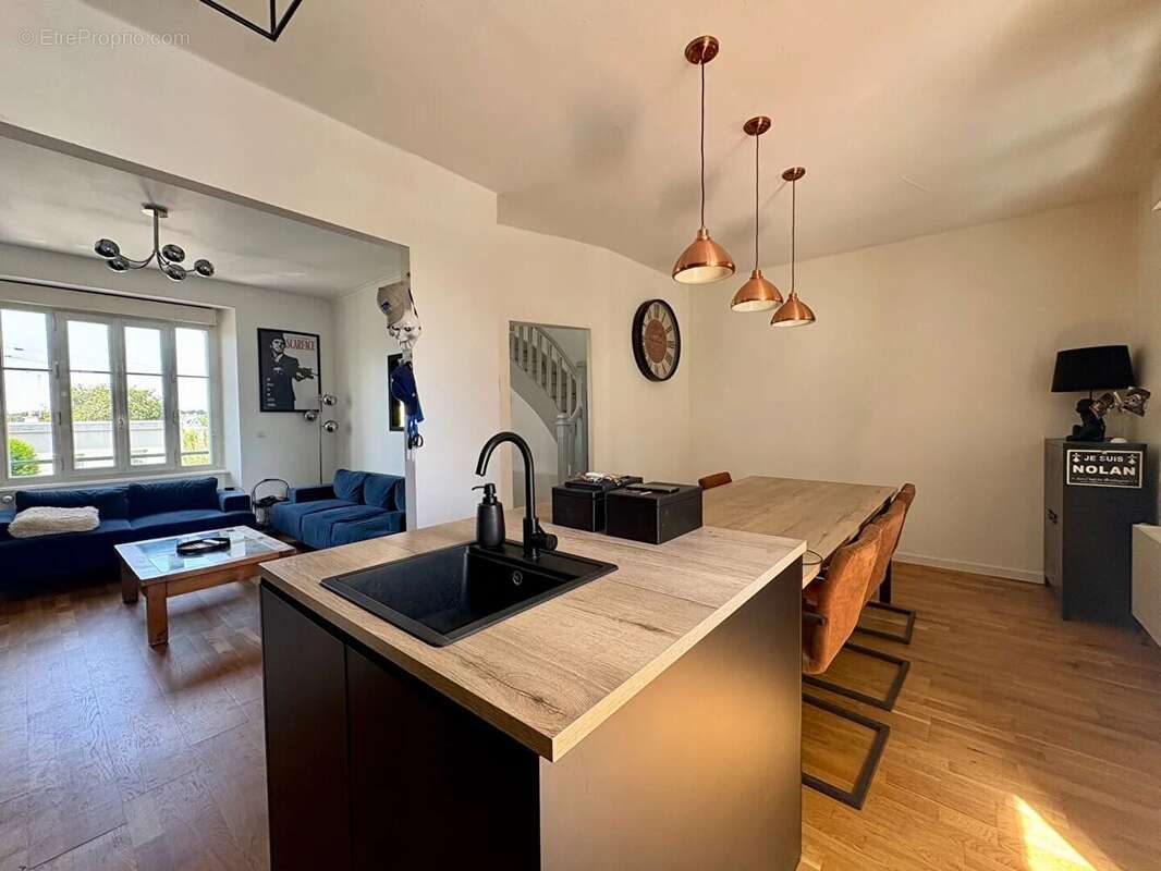 EXCLUSIVITÉ  Maison de charme quartier Robien - photo 2
