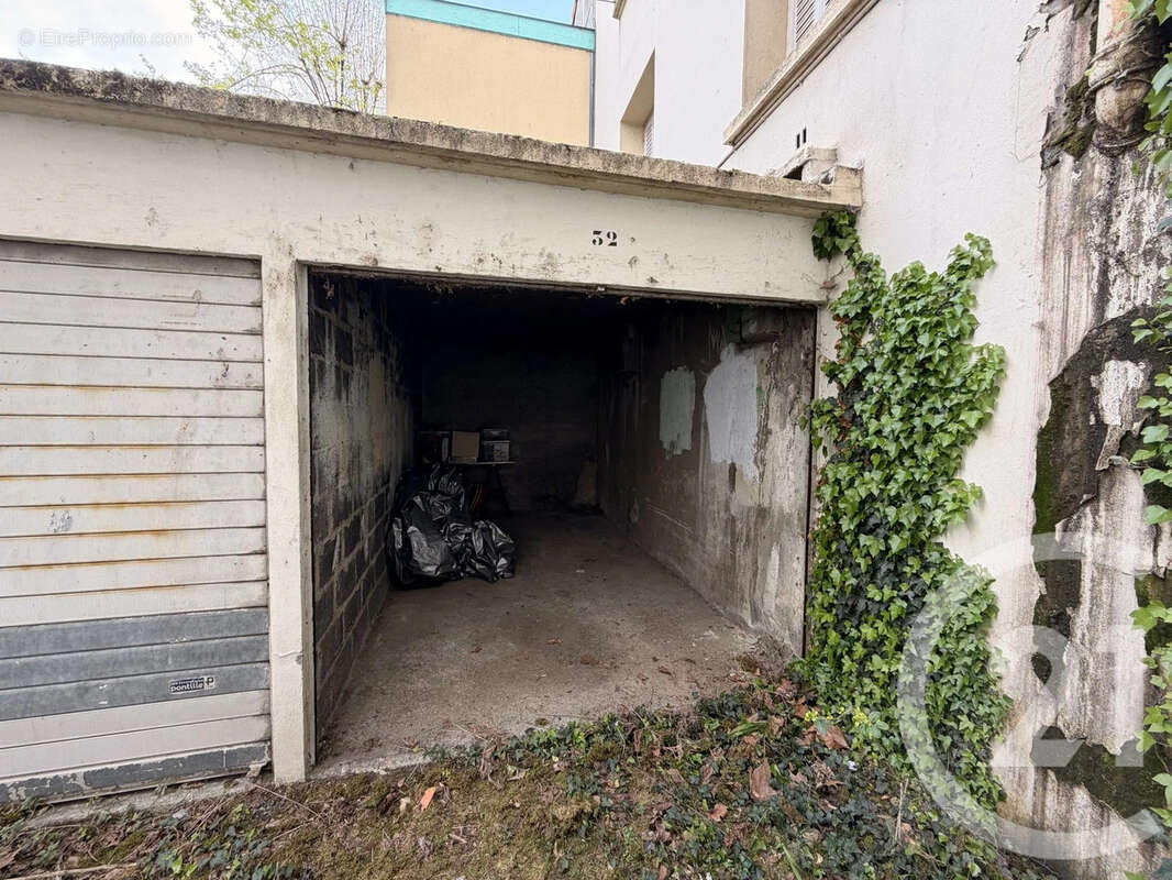Parking à LYON-3E
