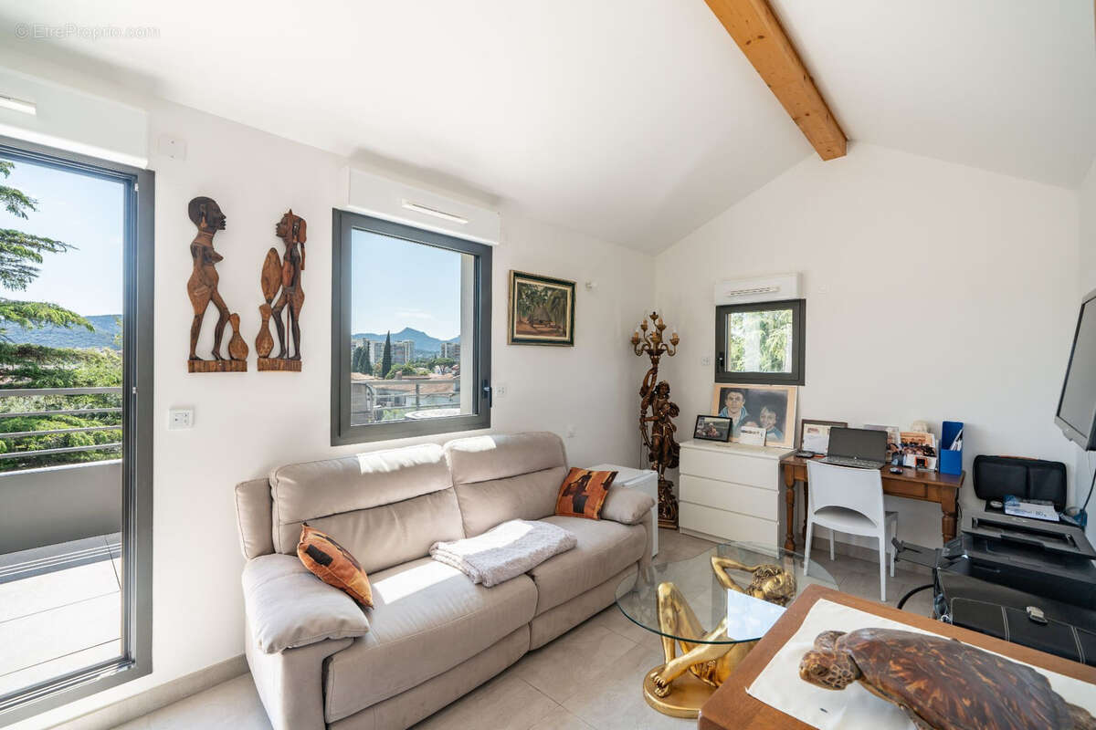 Appartement à MANDELIEU-LA-NAPOULE