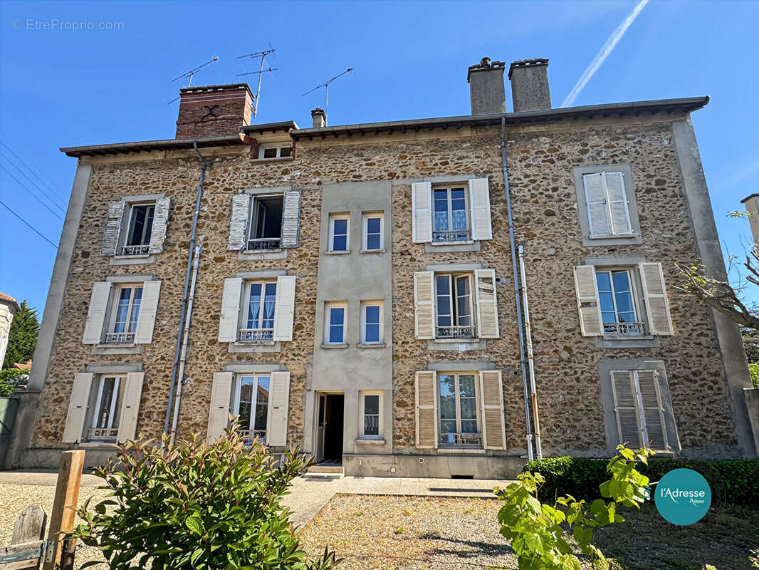 Appartement à CORBEIL-ESSONNES
