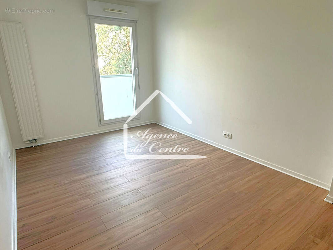 Appartement à L'HAY-LES-ROSES
