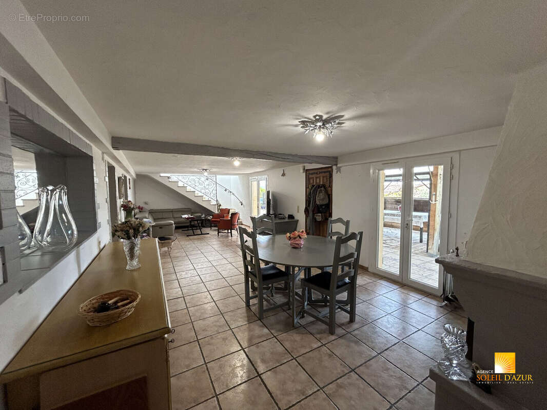 Maison à PEYMEINADE