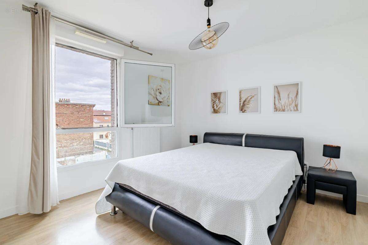 Appartement à GENNEVILLIERS