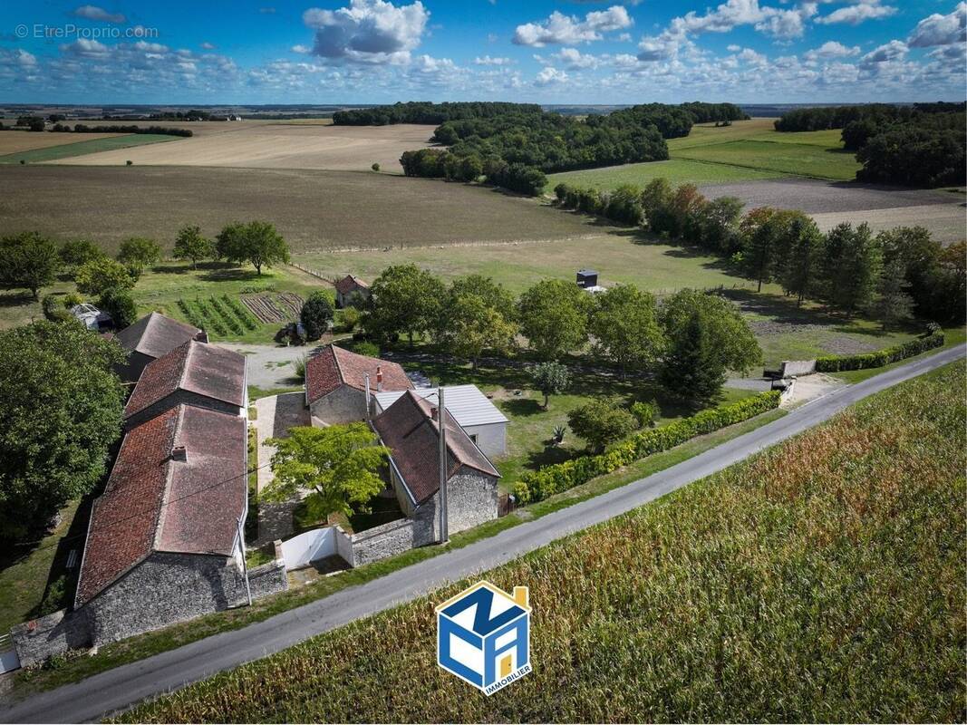 Maison à MARCILLY-SUR-VIENNE