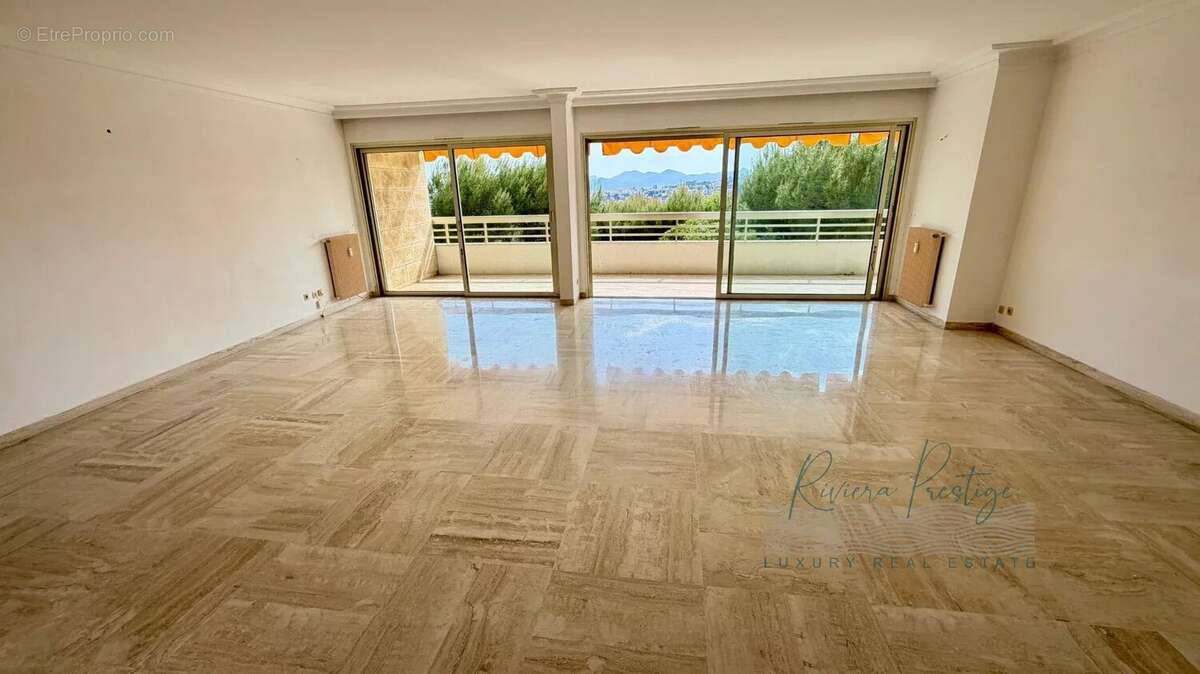 Appartement à LE CANNET