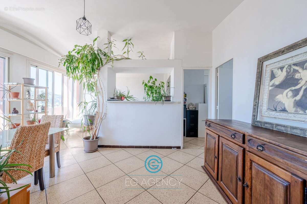 Appartement à MARSEILLE-9E