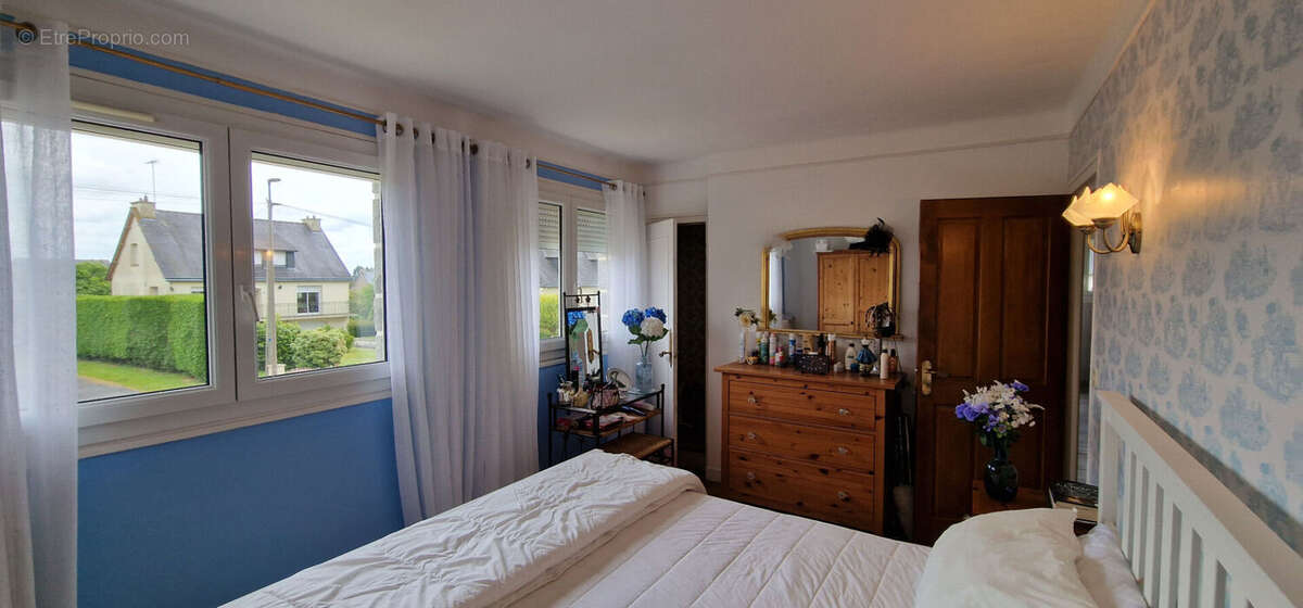 Maison à PLOUGUENAST