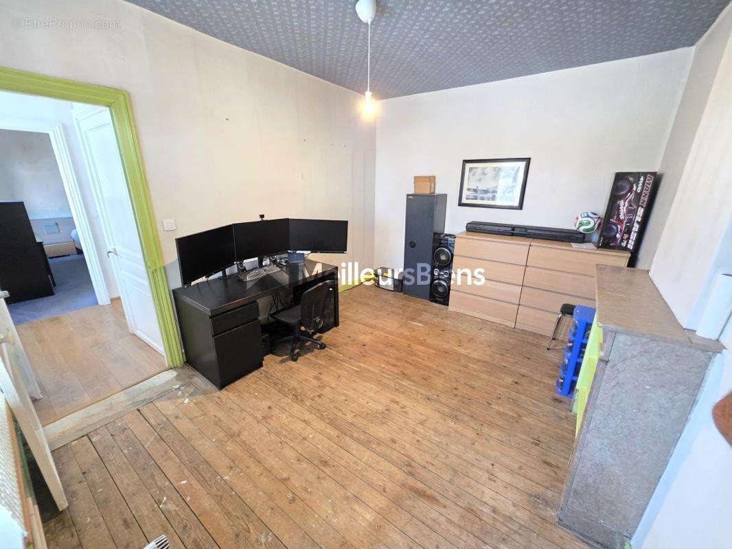 Maison individuelle de 161 m² à Maubeuge avec 4 chambres, garage et jardin 693 m² - photo 16