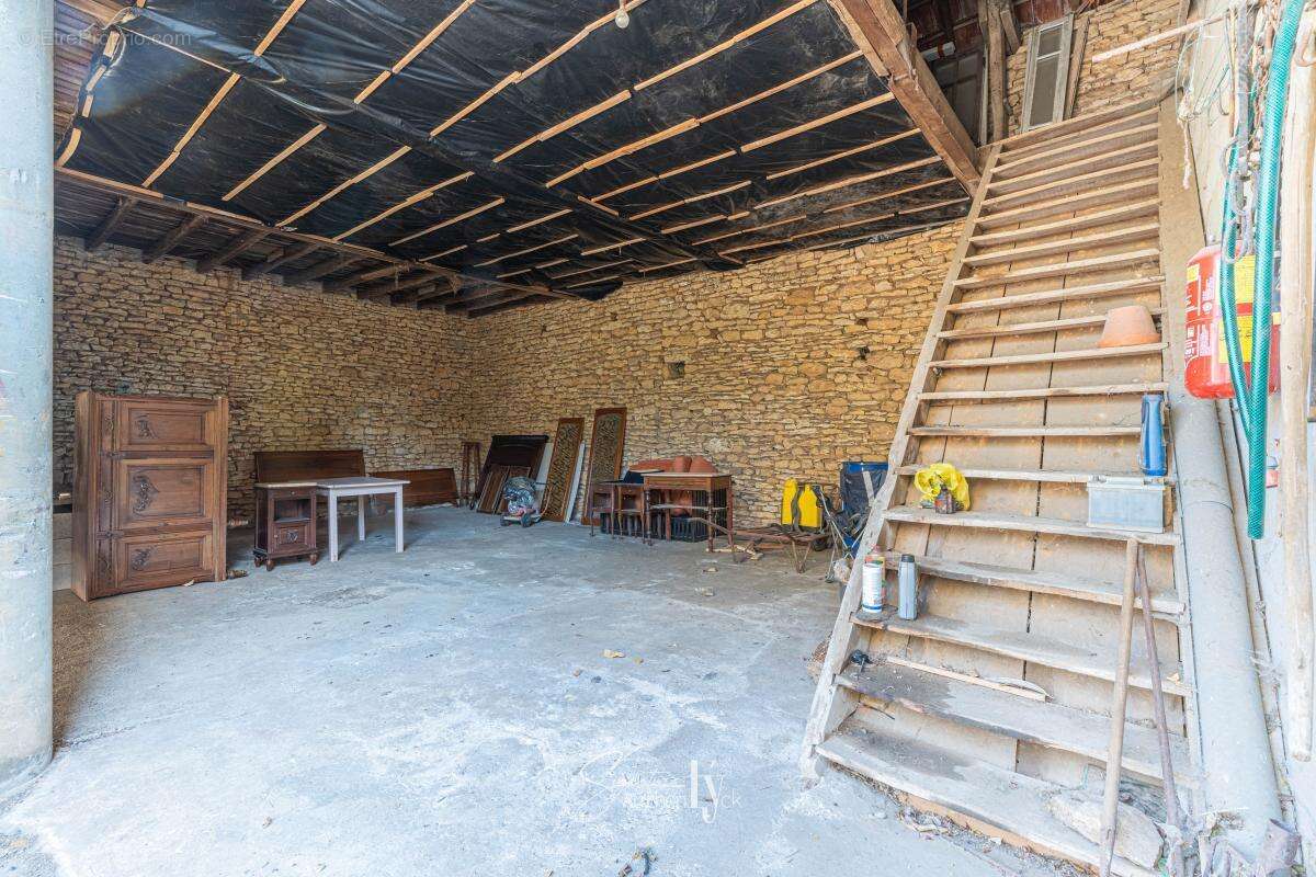 Maison 182 m² à Saint-Crepin-Et-Carlucet  - photo 19