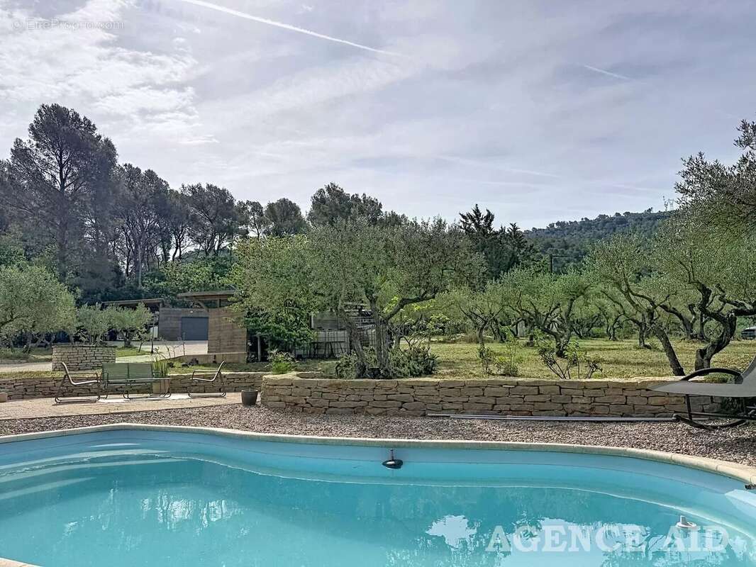 Maison à CUGES-LES-PINS