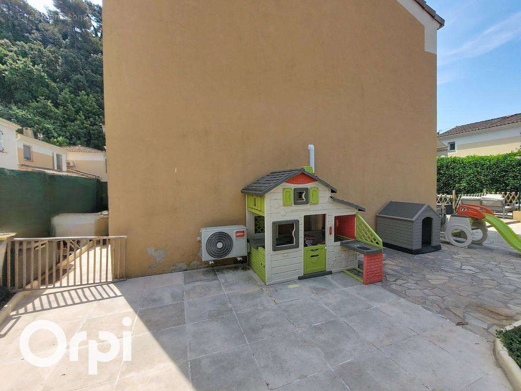 Maison à VILLENEUVE-LOUBET