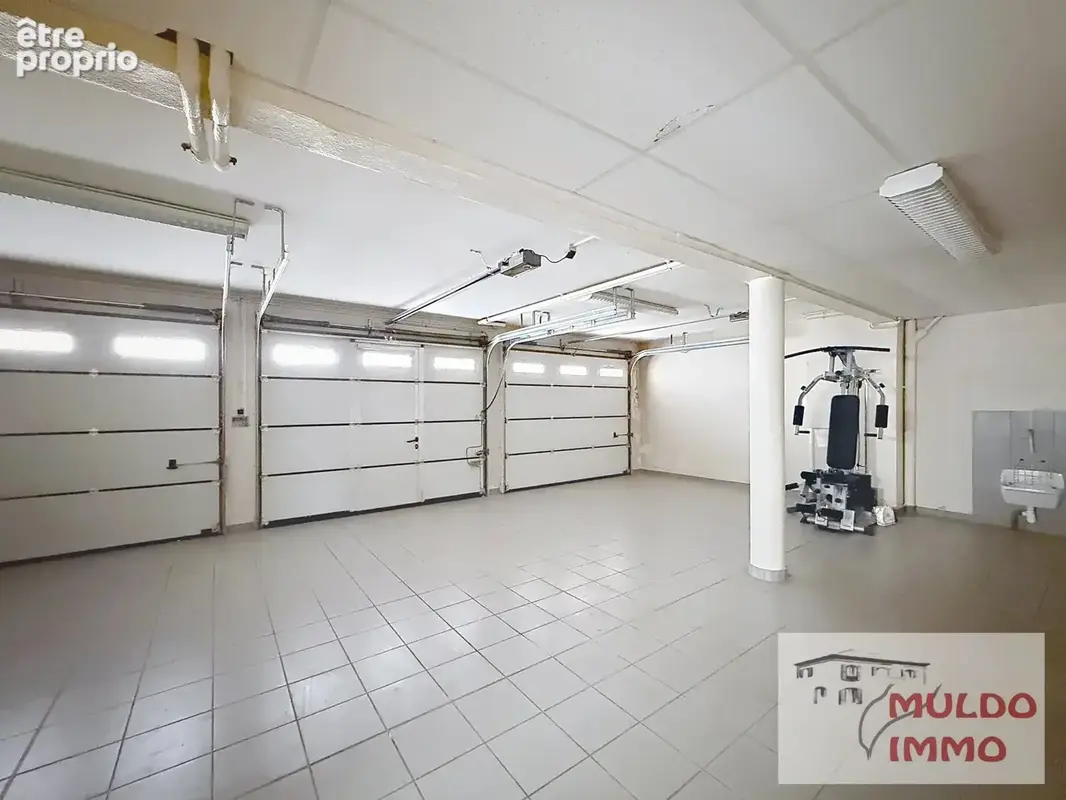 OYONNAX CENTRE – Maison 207 m² –  3 garages - photo 16