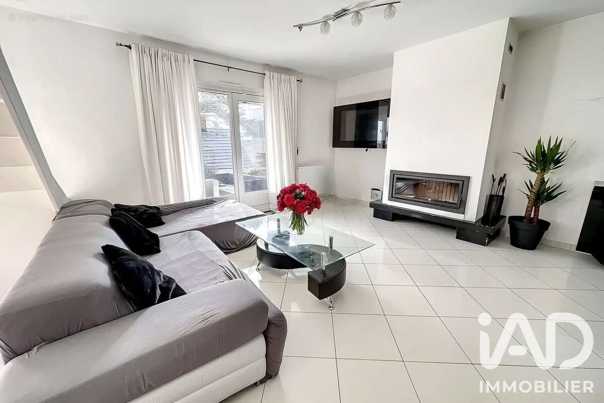 Maison 160 m² à Corbeil-Essonnes  - photo 3