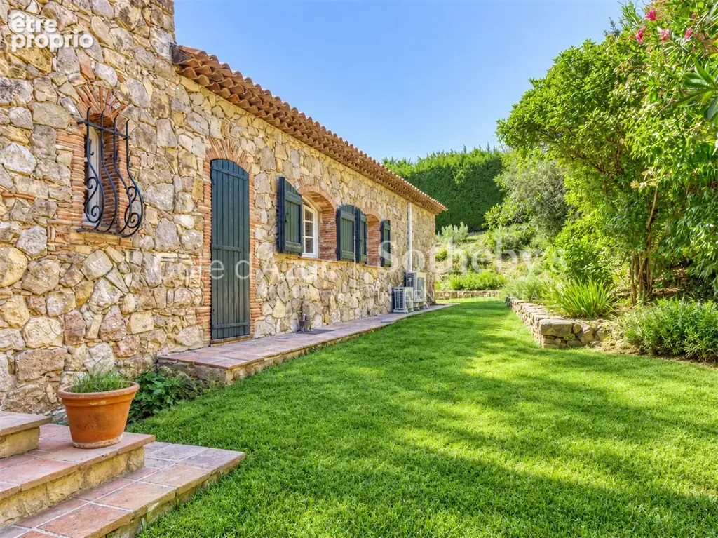 Mouans Sartoux Castelleras, propriété provençale avec piscine et vaste terrain arboré - photo 4