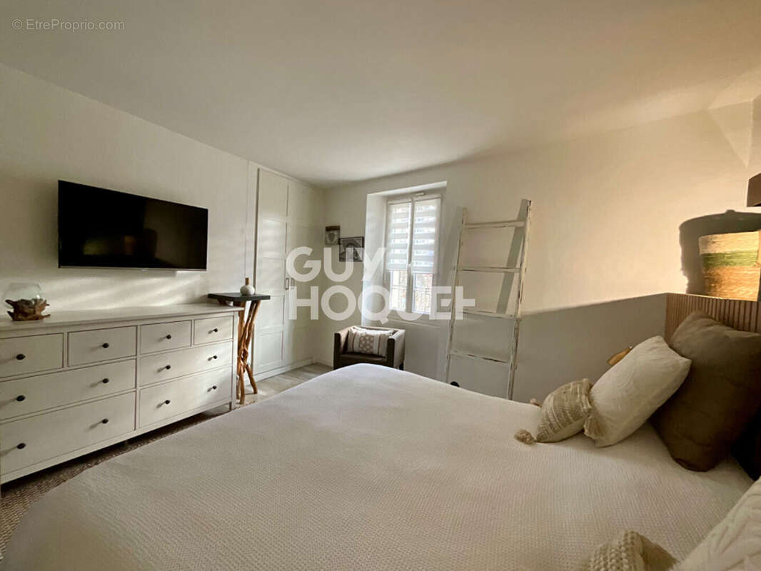 Maison à PLAN-DE-LA-TOUR