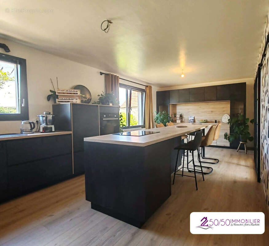 Maison 158 m² à Cleder  - photo 3