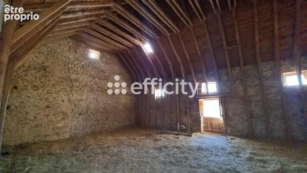 Maison 2 pièces 200 m² à vendre à Saint-Pierre-Le-Vieux (48200) - photo 2
