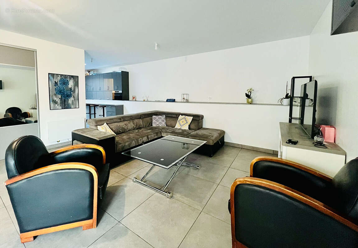 Maison récente à vendre à Angers Quartier de la Madeleine avec garage - photo 5