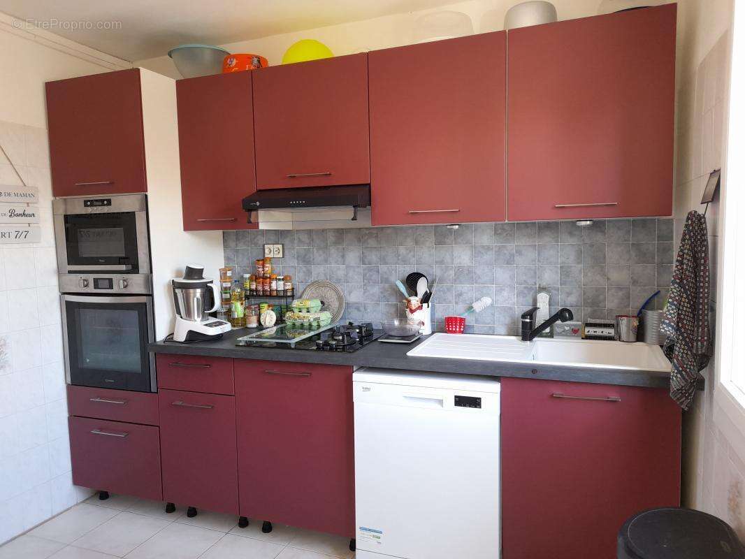 Appartement à VINON-SUR-VERDON