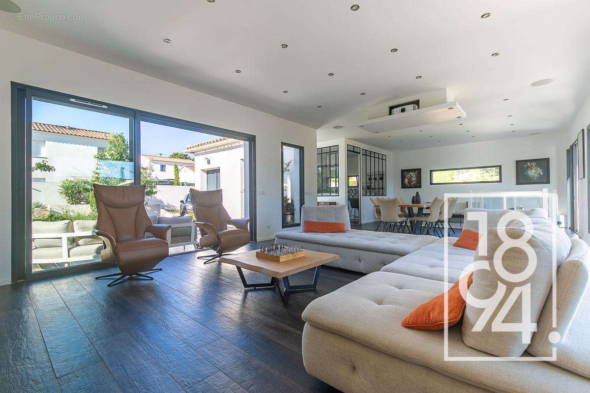 Maison à LA DESTROUSSE