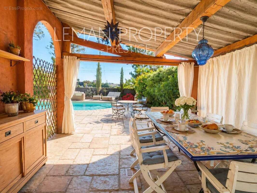 Maison à MOUGINS