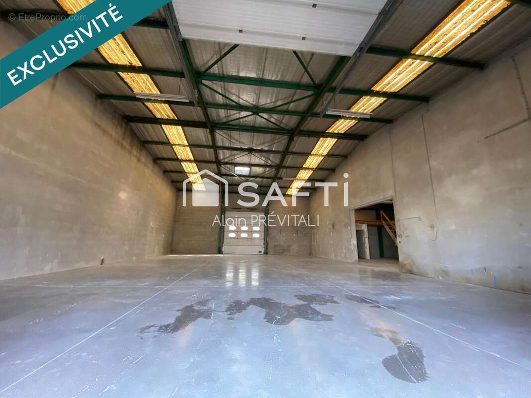 Photo 3 - Commerce à GROISSIAT