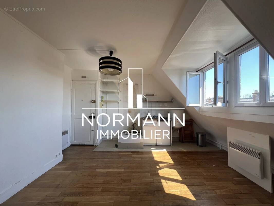 Appartement à PARIS-8E