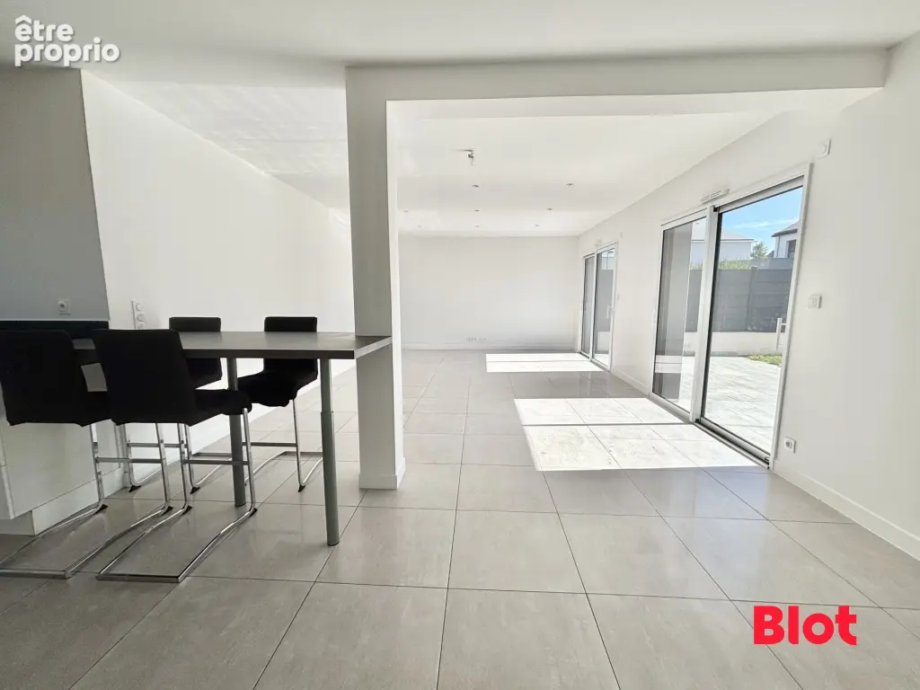 Maison 5 pièces 140 m² à vendre à Domloup (35410) - photo 2