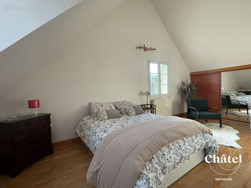 Maison à MONTLOGNON