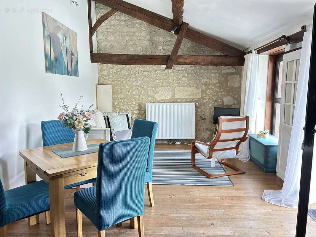 Maison à AUBETERRE-SUR-DRONNE