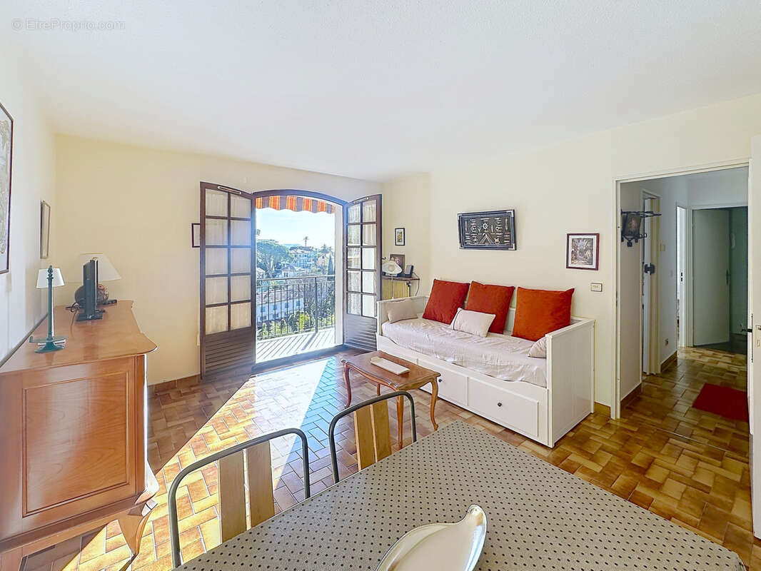 Appartement à VENCE