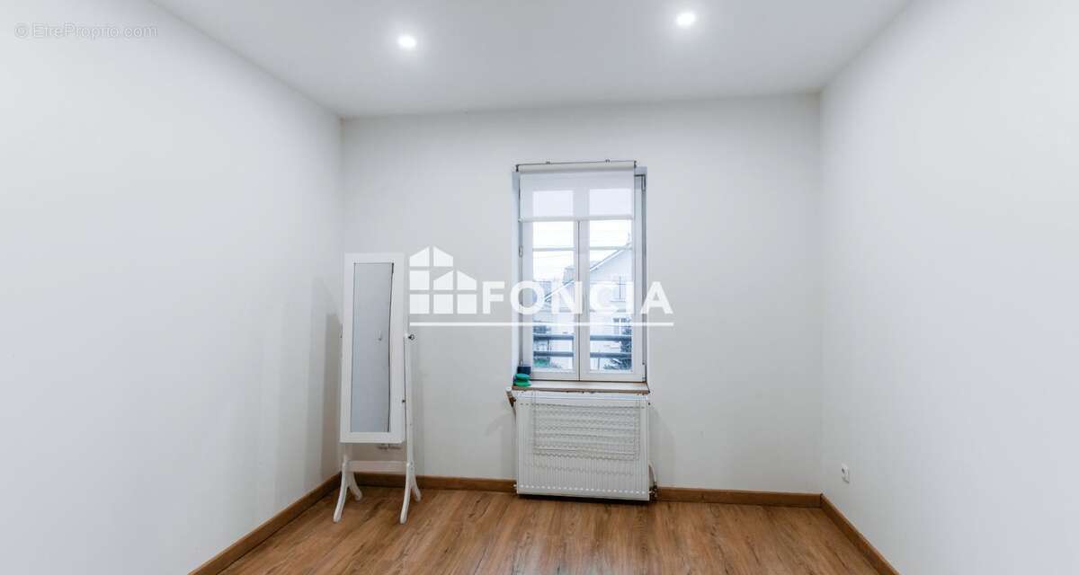 Maison à AMNEVILLE