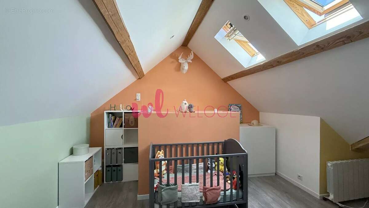 Appartement à JONS
