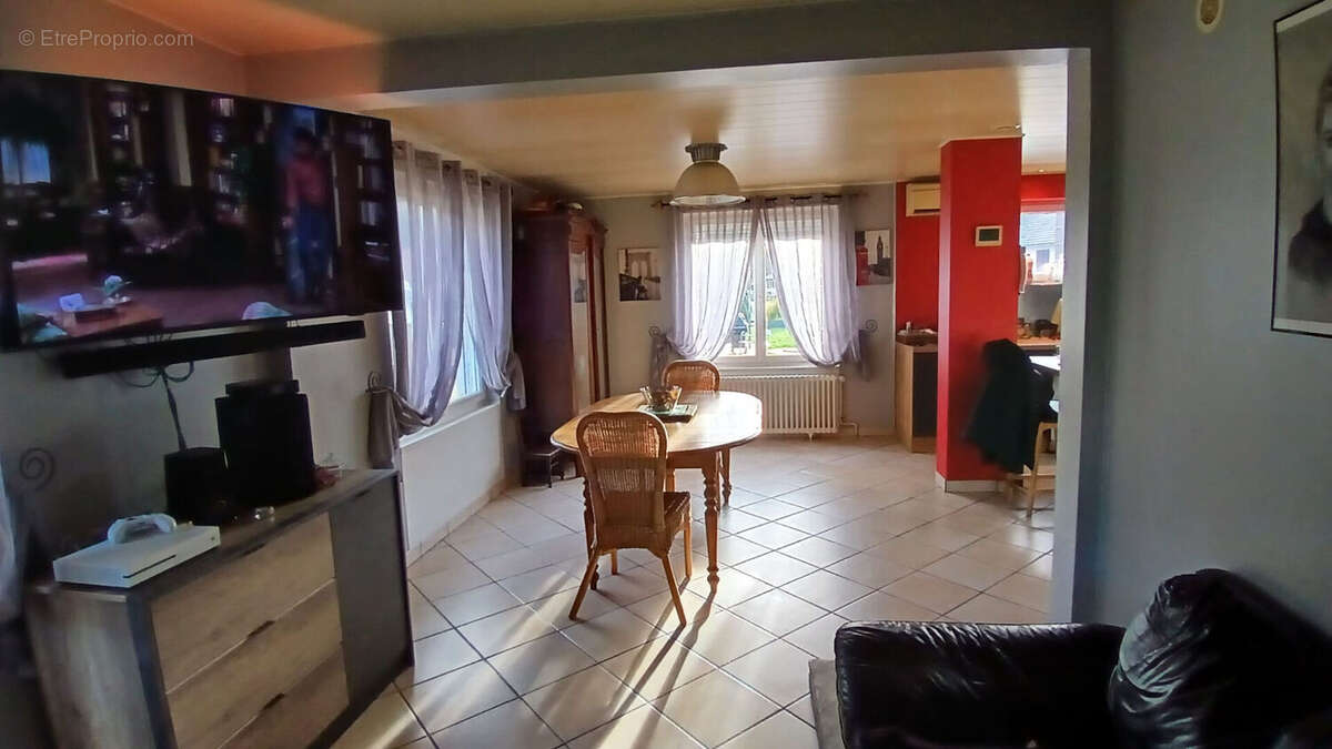 Maison à POUXEUX