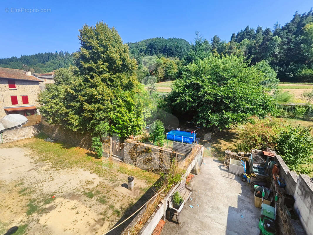 Ensemble immobilier avec terrain de 1 000 m2 et stationnement - photo 9