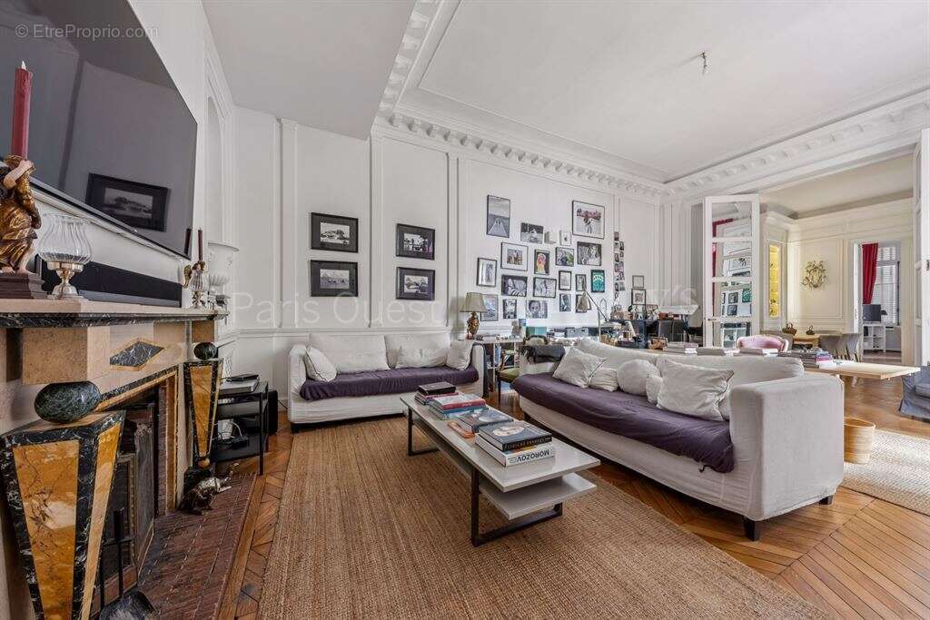 Maison à PARIS-16E