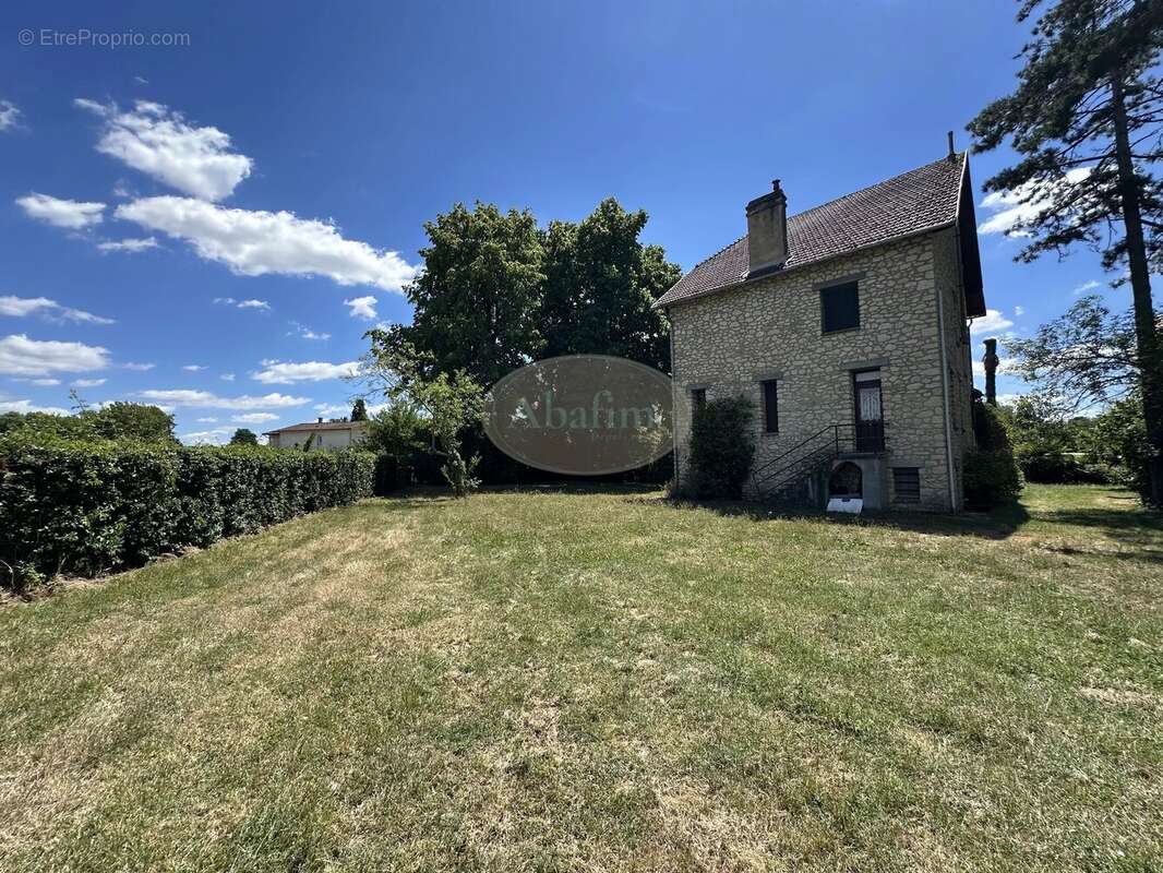 Maison à MOUCHES