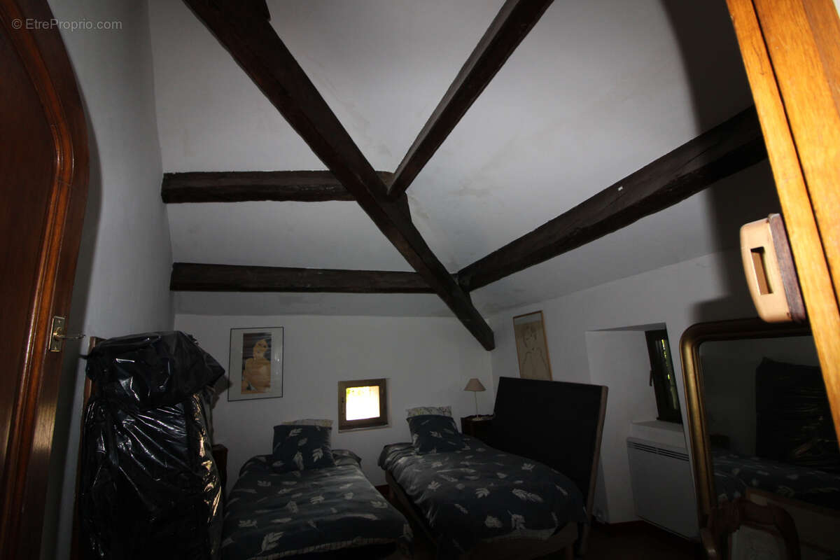 Maison à COLOMBIERES-SUR-ORB