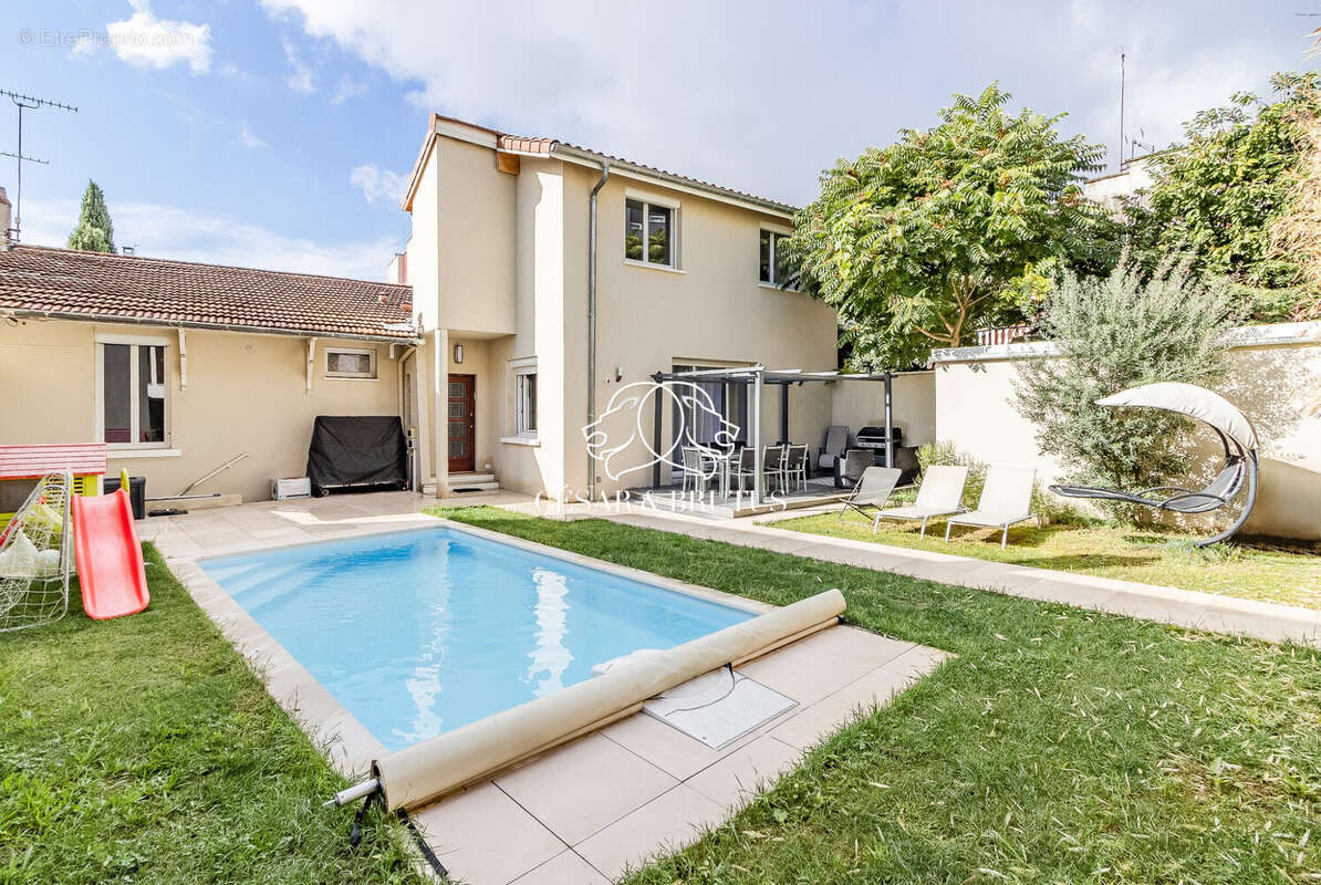 Maison à VILLEURBANNE