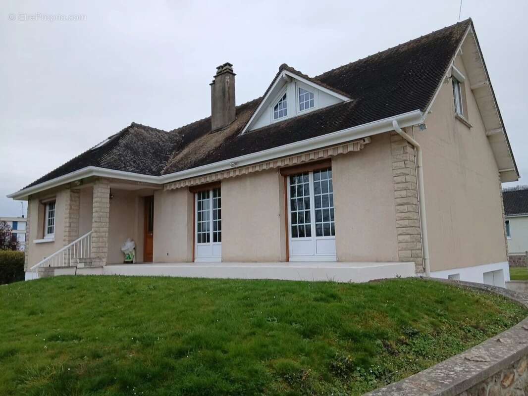 Maison à BEAUMONT-LE-ROGER