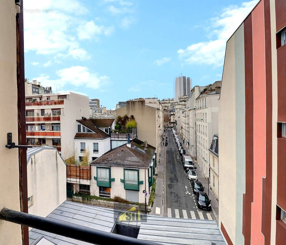 Appartement à PARIS-14E